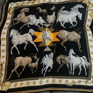 HERMES VINTAGE HORSE 65% CASHMERE 35% SILK SHAWL